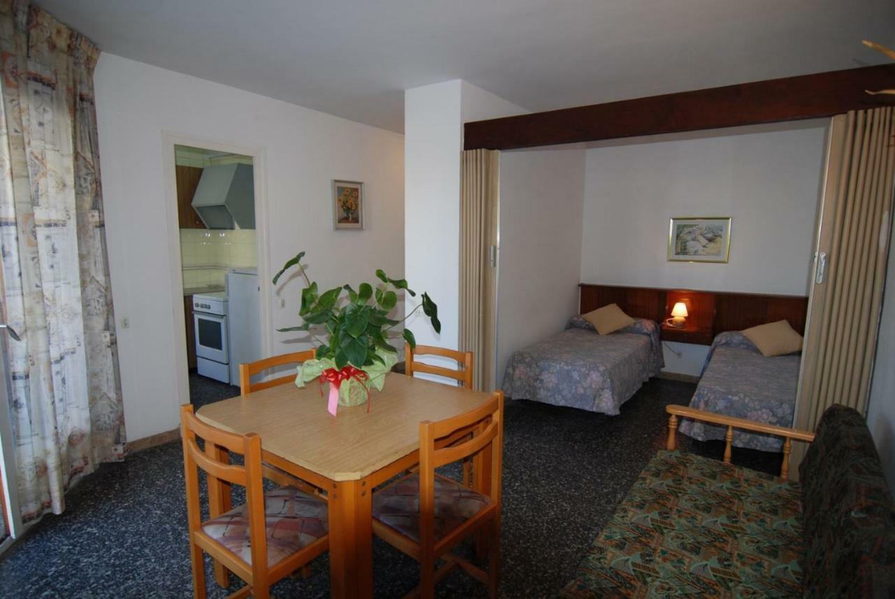 Aries Basic Apartment Salou Exterior foto